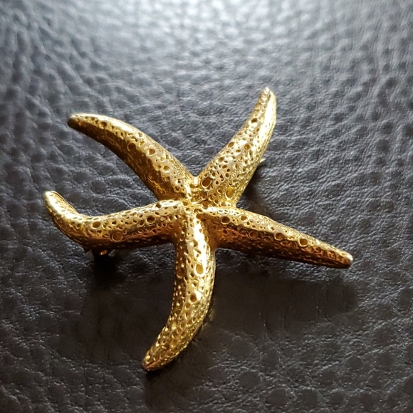 VTG starfish brooch - Picture 3 of 7